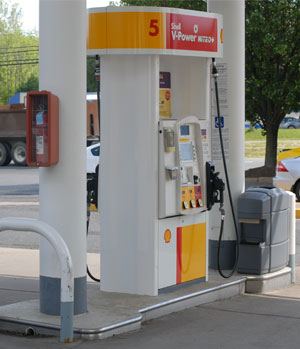 Chantilly Shell gas pump